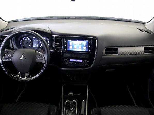 Mitsubishi Outlander III Рестайлинг 2 с пробегом 2018 года, цена 1 565 000 рублей, 198521 км, внедорожник, Автокод Объявления