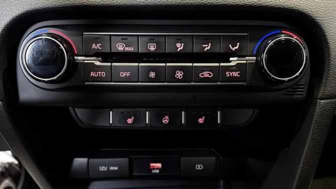 Kia Ceed III с пробегом 2021 года, цена 1 990 000 рублей, 70600 км, универсал, Автокод Объявления