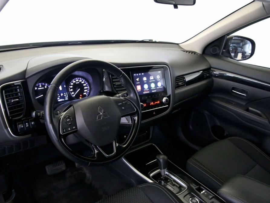 Mitsubishi Outlander III Рестайлинг 3 Санкт-Петербург  - изображение 17