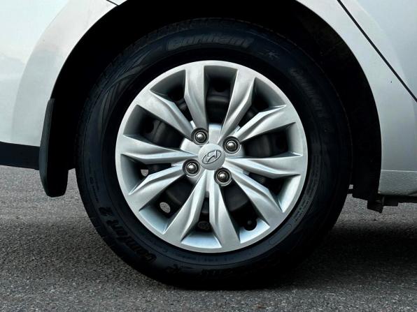 Hyundai Solaris II Рестайлинг с пробегом 2022 года, цена 1 672 700 рублей, 91889 км, седан, Автокод Объявления