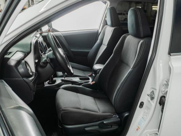 Toyota RAV4 IV (XA40) Рестайлинг с пробегом 2016 года, цена 2 039 854 рубля, 209953 км, внедорожник, Автокод Объявления