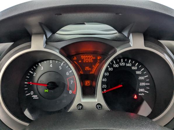 Nissan Juke I с пробегом 2014 года, цена 1 190 000 рублей, 98990 км, внедорожник, Автокод Объявления