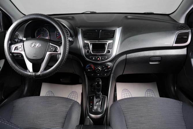 Hyundai Solaris I Рестайлинг с пробегом 2016 года, цена 1 329 000 рублей, 190000 км, седан, Автокод Объявления