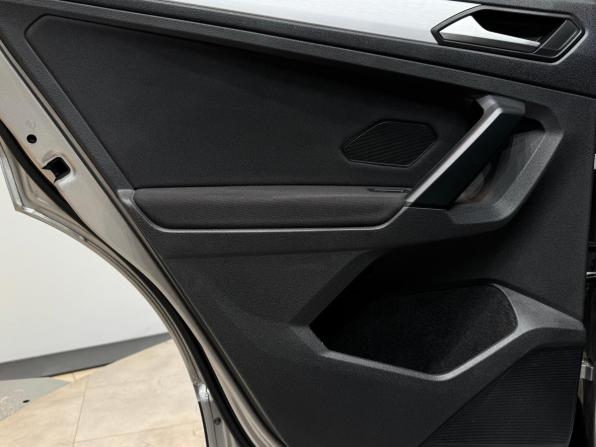 Volkswagen Tiguan II Рестайлинг с пробегом 2021 года, цена 2 399 000 рублей, 137889 км, внедорожник, Автокод Объявления