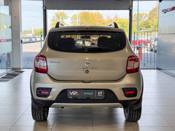 Renault Sandero II с пробегом 2016 года, цена 1 115 000 рублей, 88289 км, хэтчбек, Автокод Объявления