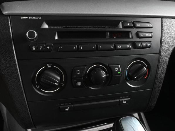 BMW 1 серии I (E81/E82/E87/E88) Рестайлинг с пробегом 2011 года, цена 777 000 рублей, 176580 км, хэтчбек, Автокод Объявления