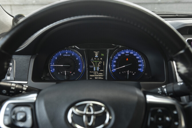 Toyota Camry VII (XV50) Рестайлинг 2 с пробегом 2017 года, цена 2 560 000 рублей, 94000 км, седан, Автокод Объявления