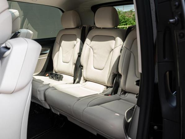Mercedes-Benz V-Класс III (W447) Рестайлинг с пробегом 2022 года, цена 9 700 000 рублей, 17689 км, минивэн, Автокод Объявления
