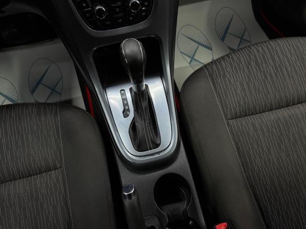 Opel Astra J Рестайлинг с пробегом 2013 года, цена 560 000 рублей, 220132 км, хэтчбек, Автокод Объявления