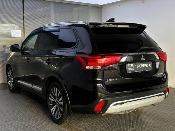 Mitsubishi Outlander III Рестайлинг 3 с пробегом 2018 года, цена 1 610 000 рублей, 217481 км, внедорожник, Автокод Объявления