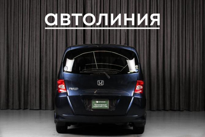 Honda Freed I с пробегом 2009 года, цена 929 000 рублей, 98000 км, компактвэн, Автокод Объявления