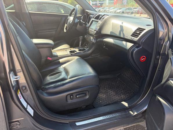 Toyota Highlander II (XU40) Рестайлинг с пробегом 2013 года, цена 1 777 000 рублей, 250000 км, внедорожник, Автокод Объявления