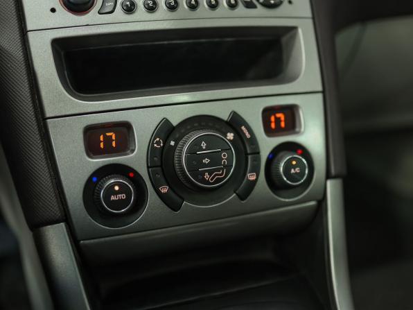 Peugeot 308 I с пробегом 2010 года, цена 549 000 рублей, 125773 км, универсал, Автокод Объявления