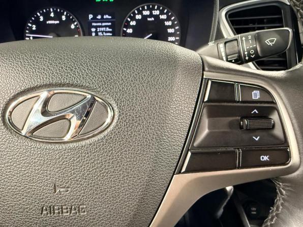 Hyundai Solaris II с пробегом 2017 года, цена 1 346 000 рублей, 120120 км, седан, Автокод Объявления