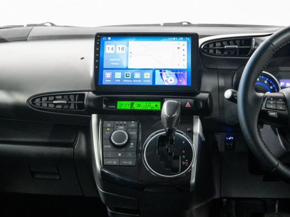 Toyota Wish II Рестайлинг с пробегом 2012 года, цена 1 149 500 рублей, 224846 км, минивэн, Автокод Объявления