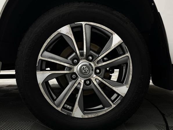 Toyota Land Cruiser 200 Series Рестайлинг 2 с пробегом 2015 года, цена 5 690 000 рублей, 130062 км, внедорожник, Автокод Объявления