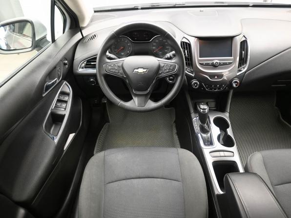 Chevrolet Cruze II с пробегом 2017 года, цена 1 290 000 рублей, 119820 км, хэтчбек, Автокод Объявления