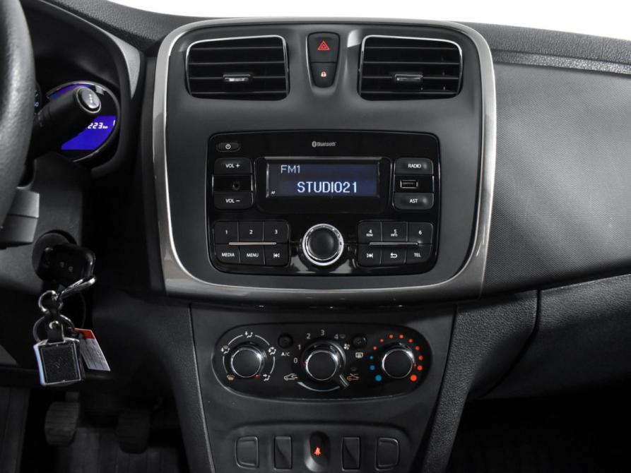 Renault Logan II Санкт-Петербург  - изображение 13