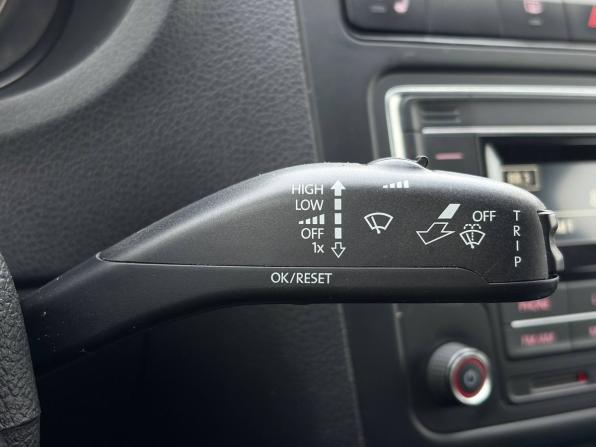 Volkswagen Polo V Рестайлинг с пробегом 2017 года, цена 949 000 рублей, 189421 км, седан, Автокод Объявления