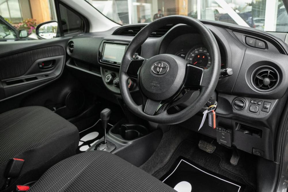 Toyota Vitz III (XP130) Рестайлинг Иркутск  - изображение 16