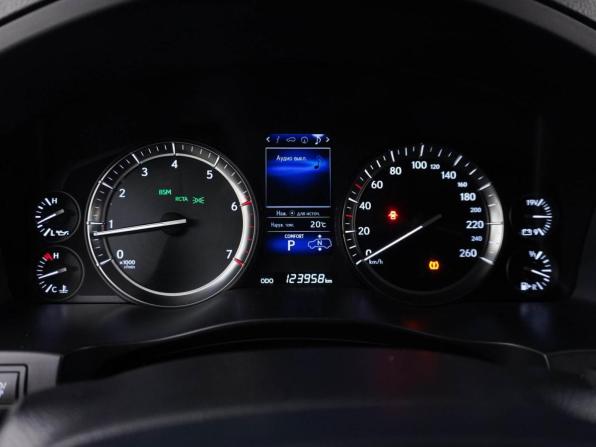 Lexus LX III Рестайлинг 2 с пробегом 2016 года, цена 5 999 654 рубля, 123958 км, внедорожник, Автокод Объявления