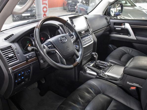 Toyota Land Cruiser 200 Series Рестайлинг 2 с пробегом 2015 года, цена 5 198 000 рублей, 219139 км, внедорожник, Автокод Объявления