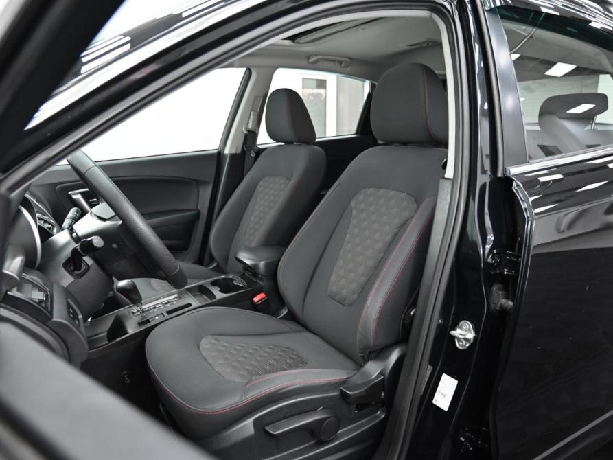 FAW Besturn X80 I Москва  - изображение 12