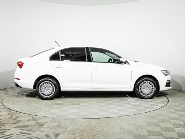 Skoda Rapid II с пробегом 2021 года, цена 1 475 000 рублей, 134094 км, лифтбек, Автокод Объявления