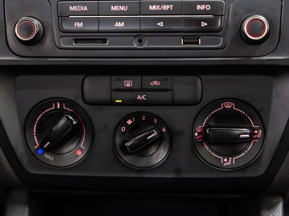 Volkswagen Jetta VI с пробегом 2015 года, цена 898 000 рублей, 140493 км, седан, Автокод Объявления