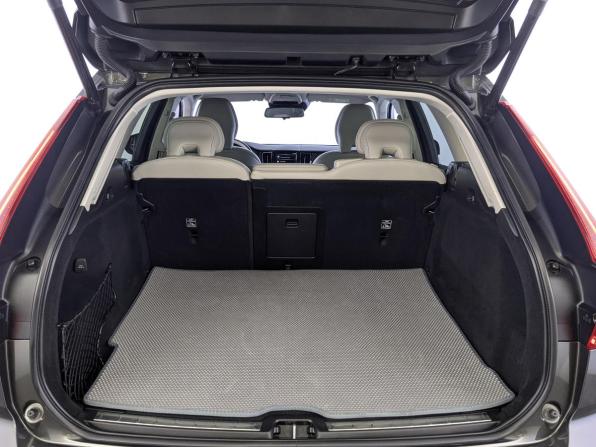 Volvo XC60 II с пробегом 2020 года, цена 3 800 000 рублей, 93905 км, внедорожник, Автокод Объявления