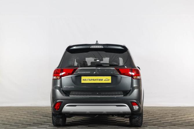 Mitsubishi Outlander III Рестайлинг 3 с пробегом 2021 года, цена 2 829 000 рублей, 40000 км, внедорожник, Автокод Объявления