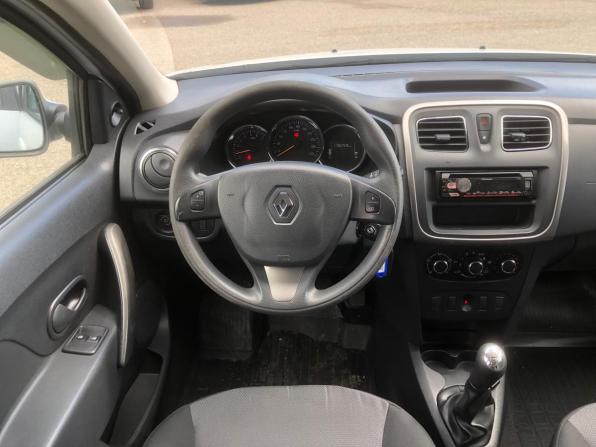 Renault Logan II Рестайлинг с пробегом 2020 года, цена 700 000 рублей, 178259 км, седан, Автокод Объявления