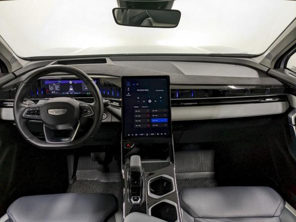 Geely Atlas II с пробегом 2024 года, цена 2 990 000 рублей, 25776 км, внедорожник, Автокод Объявления