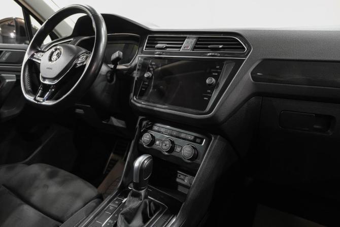 Volkswagen Tiguan II с пробегом 2019 года, цена 3 249 000 рублей, 75917 км, внедорожник, Автокод Объявления