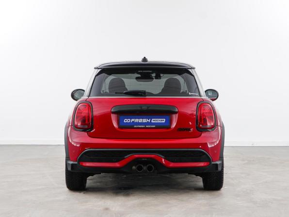 Mini Hatch III (F55/F56) Рестайлинг 2 с пробегом 2021 года, цена 3 374 810 рублей, 22714 км, хэтчбек, Автокод Объявления