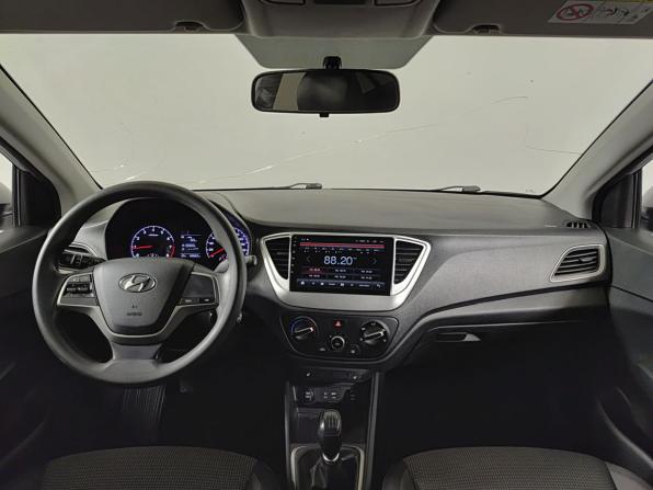 Hyundai Solaris II с пробегом 2018 года, цена 1 100 000 рублей, 168662 км, седан, Автокод Объявления