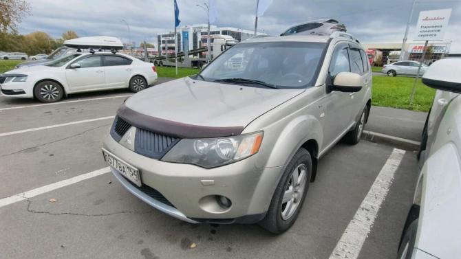 Mitsubishi Outlander II