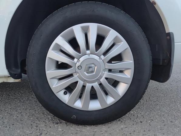 Renault Logan II с пробегом 2017 года, цена 890 000 рублей, 103829 км, седан, Автокод Объявления