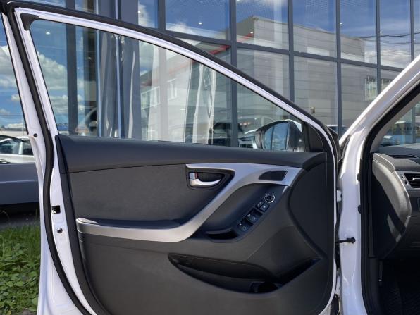 Hyundai Elantra V (MD) Рестайлинг с пробегом 2014 года, цена 1 299 000 рублей, 117873 км, седан, Автокод Объявления