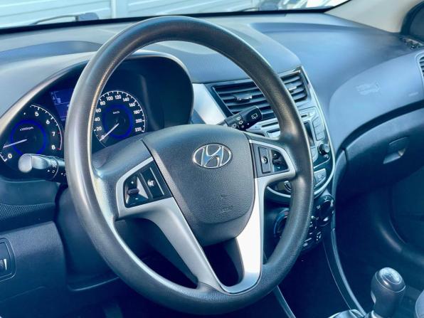 Hyundai Solaris I с пробегом 2011 года, цена 645 000 рублей, 142000 км, седан, Автокод Объявления