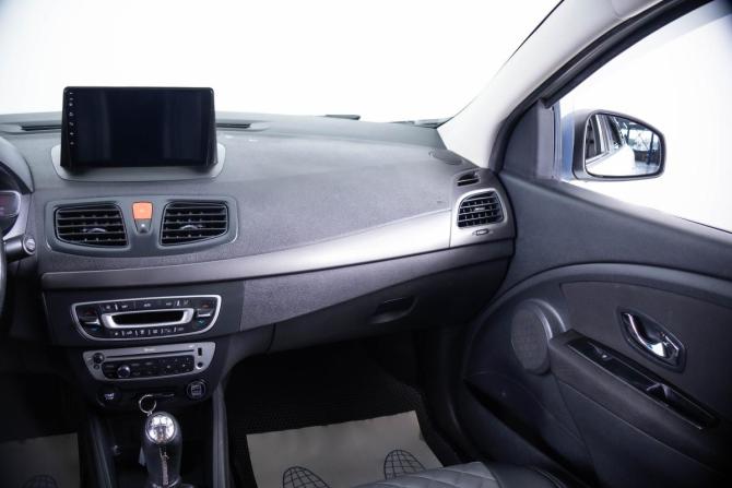 Renault Fluence I Рестайлинг с пробегом 2014 года, цена 899 000 рублей, 223000 км, седан, Автокод Объявления