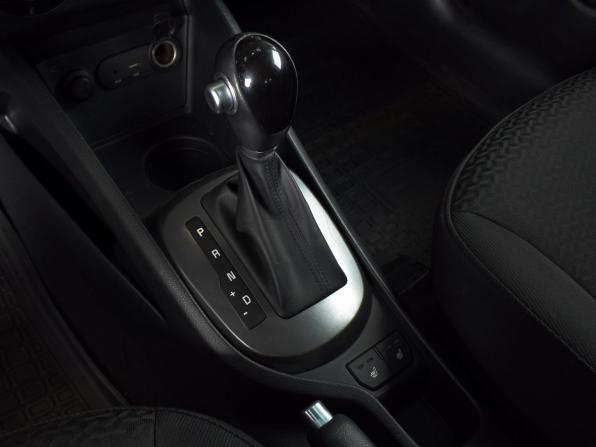 Kia Rio III Рестайлинг с пробегом 2017 года, цена 1 199 995 рублей, 160293 км, седан, Автокод Объявления