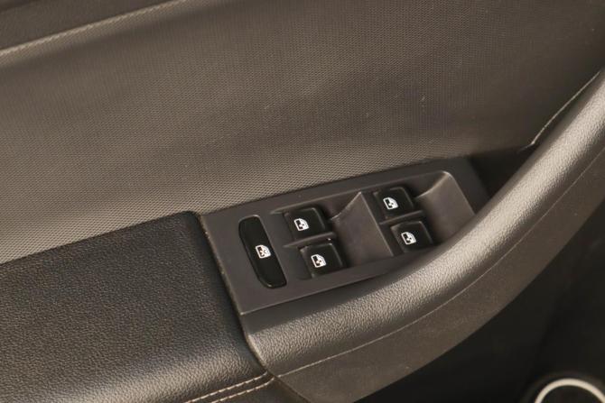 Volkswagen Polo VI с пробегом 2021 года, цена 1 599 000 рублей, 83400 км, лифтбек, Автокод Объявления