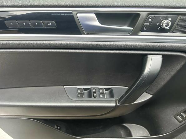 Volkswagen Touareg II с пробегом 2014 года, цена 1 940 000 рублей, 274509 км, внедорожник, Автокод Объявления