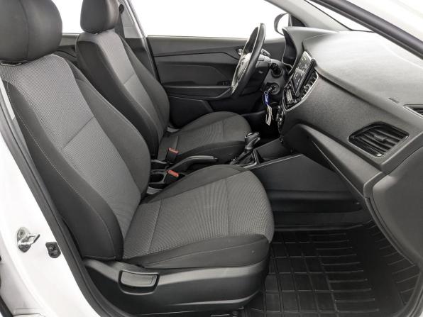 Hyundai Solaris II Рестайлинг с пробегом 2021 года, цена 1 380 000 рублей, 168824 км, седан, Автокод Объявления