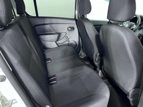 Renault Sandero II Рестайлинг с пробегом 2018 года, цена 960 000 рублей, 70092 км, хэтчбек, Автокод Объявления