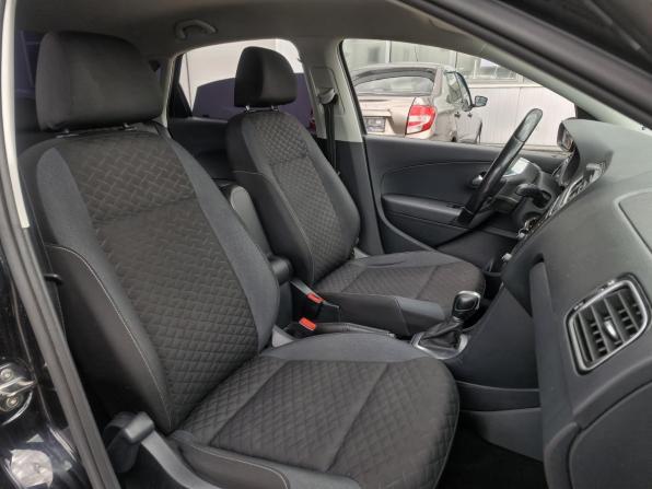 Volkswagen Polo V Рестайлинг с пробегом 2018 года, цена 1 172 000 рублей, 134422 км, седан, Автокод Объявления