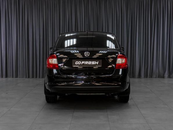 Skoda Rapid I с пробегом 2016 года, цена 1 019 000 рублей, 151869 км, лифтбек, Автокод Объявления