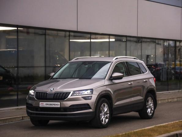 Skoda Karoq I с пробегом 2020 года, цена 2 449 000 рублей, 109210 км, внедорожник, Автокод Объявления