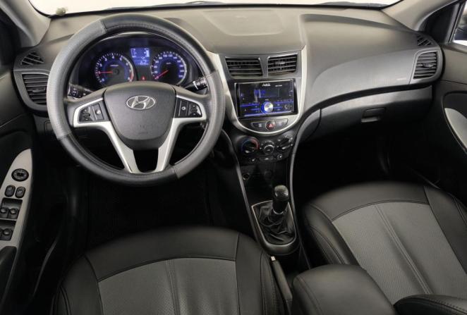 Hyundai Solaris I Рестайлинг с пробегом 2015 года, цена 650 000 рублей, 119330 км, седан, Автокод Объявления